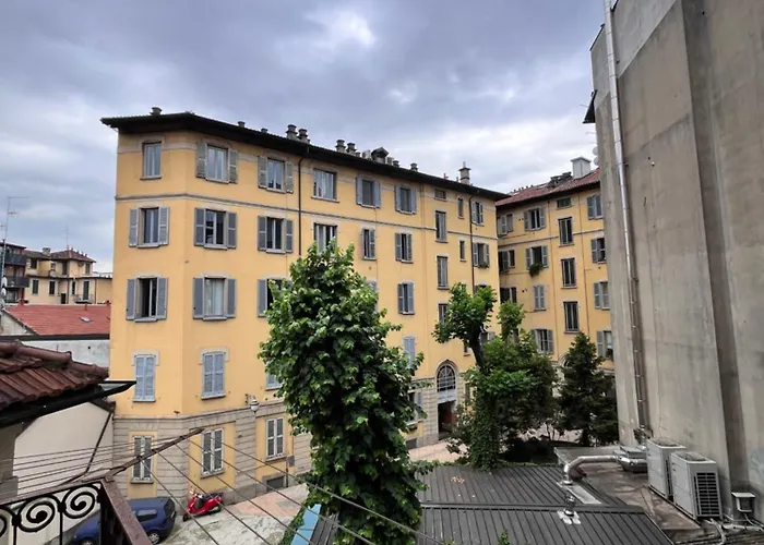 Bilocale Mansardato Farini Apartament *