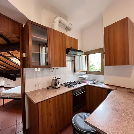 Apartamento Bilocale Mansardato Farini Milão